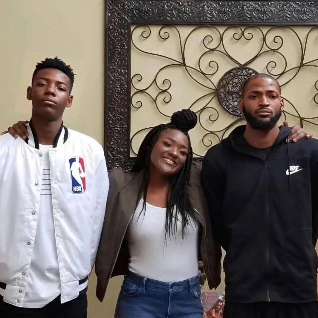 1688359772220066180.jpg 1688359399851.jpg